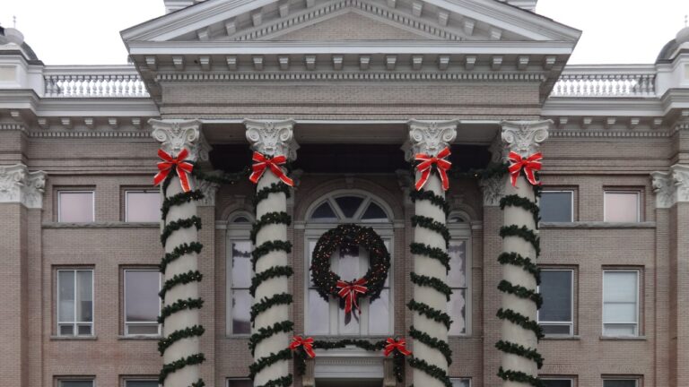 A courthouse exterior with columns, illustrating the Korniev federal money-laundering guilty plea case