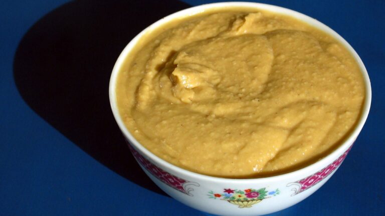 A bowl of hummus, the type of product affected by the Oliva LLC undeclared sesame recall