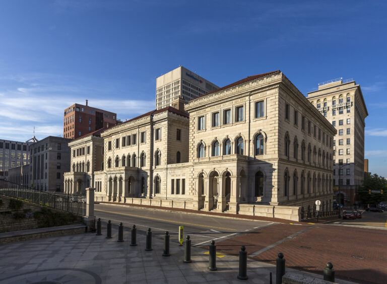Exterior of a federal courthouse building in Richmond, Virginia