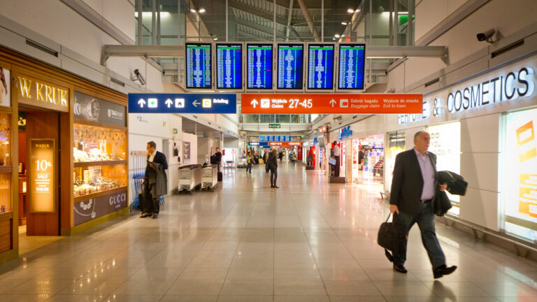 Nicola since 1972, CC BY 2.0 (Flickr) — generic airport terminal, topical stand-in